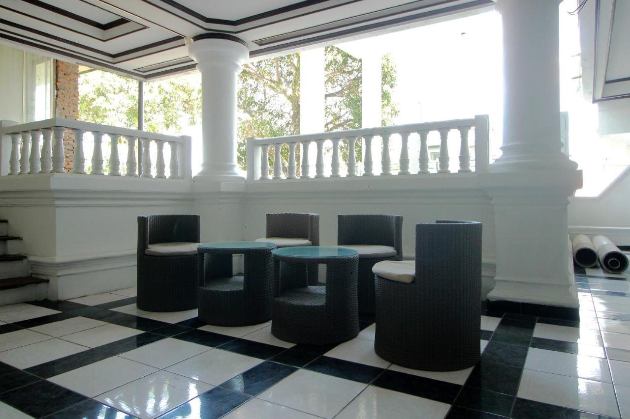 Oyo 2360 Hotel Rio Bengkulu Esterno foto