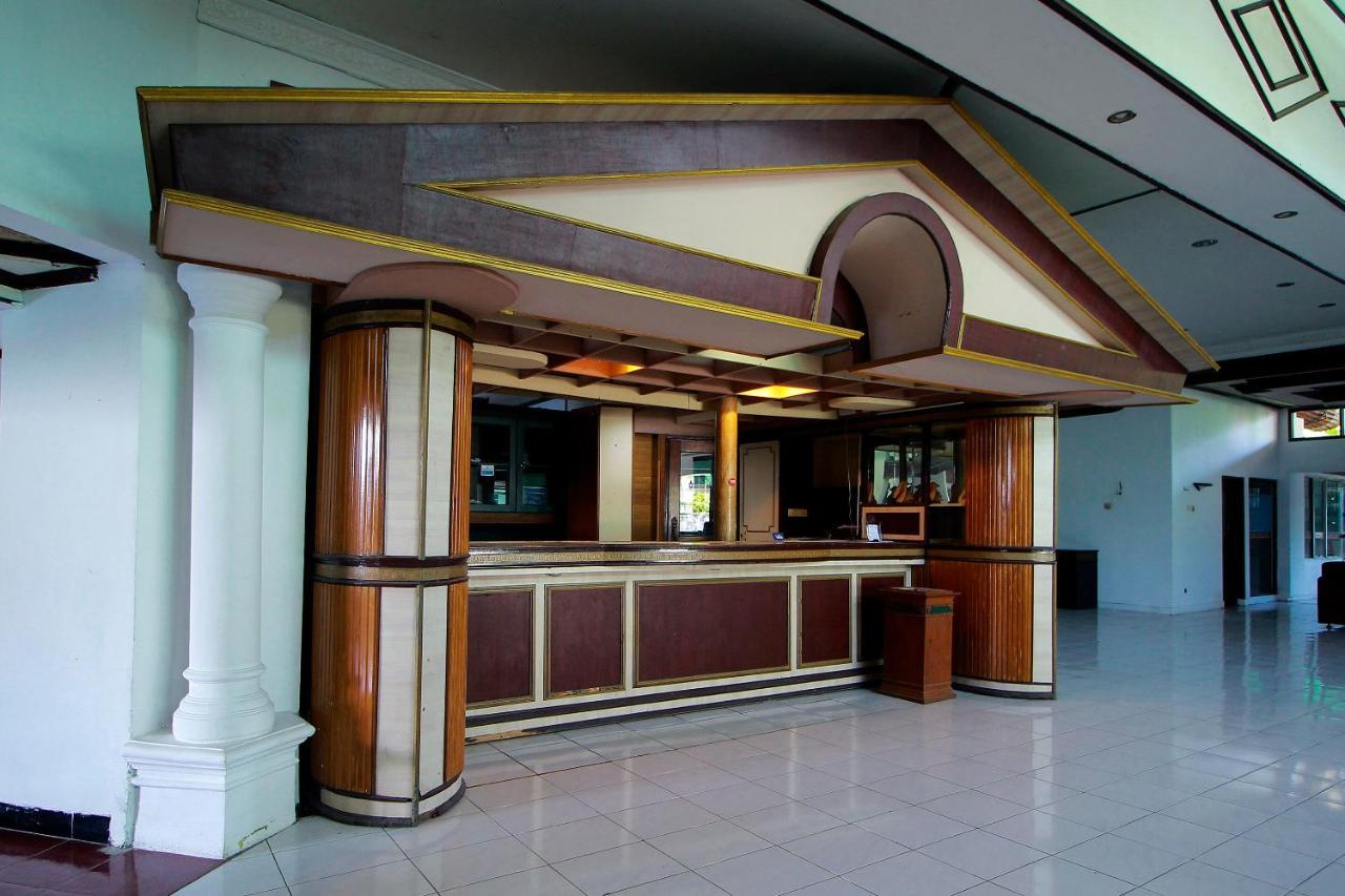 Oyo 2360 Hotel Rio Bengkulu Esterno foto