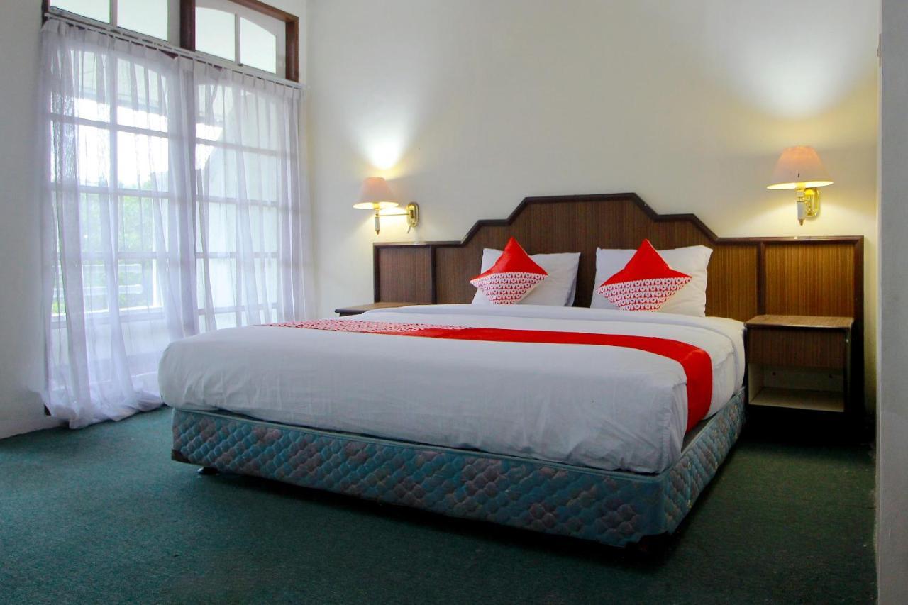 Oyo 2360 Hotel Rio Bengkulu Esterno foto
