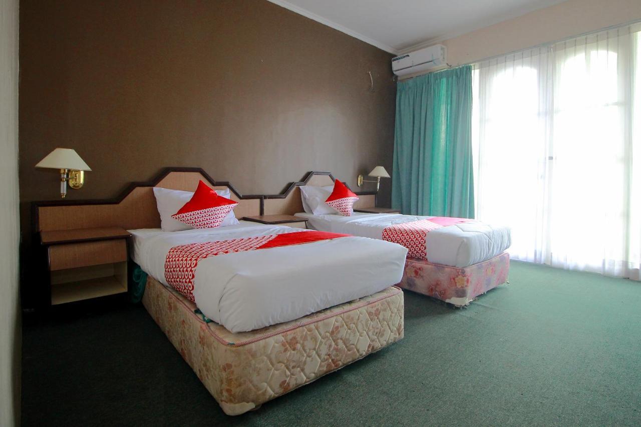 Oyo 2360 Hotel Rio Bengkulu Esterno foto