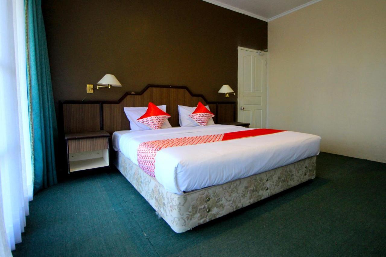 Oyo 2360 Hotel Rio Bengkulu Esterno foto