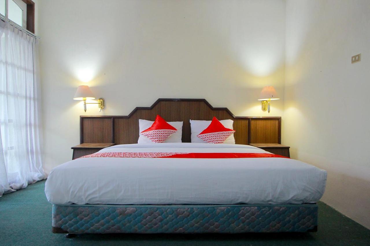 Oyo 2360 Hotel Rio Bengkulu Esterno foto