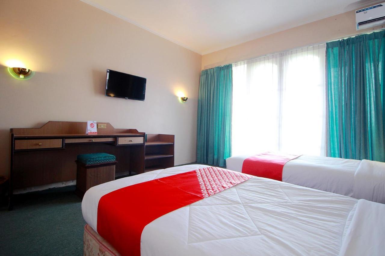 Oyo 2360 Hotel Rio Bengkulu Esterno foto