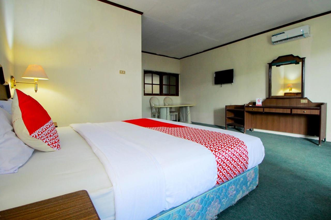 Oyo 2360 Hotel Rio Bengkulu Esterno foto