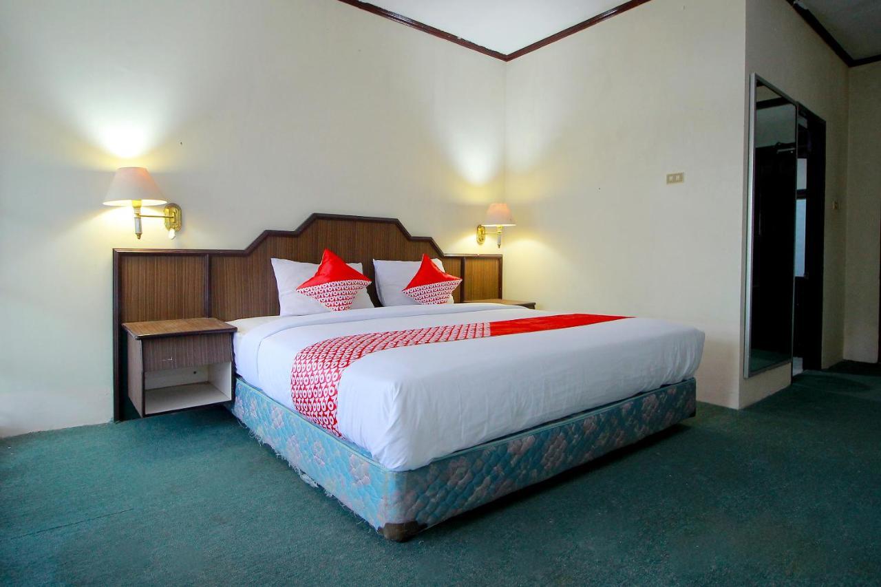 Oyo 2360 Hotel Rio Bengkulu Esterno foto