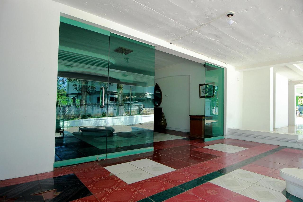 Oyo 2360 Hotel Rio Bengkulu Esterno foto