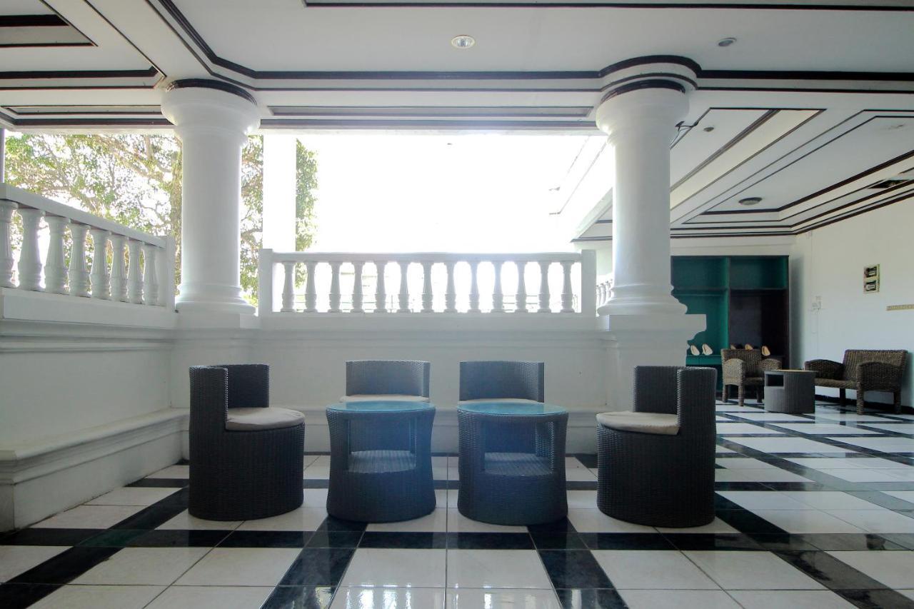 Oyo 2360 Hotel Rio Bengkulu Esterno foto