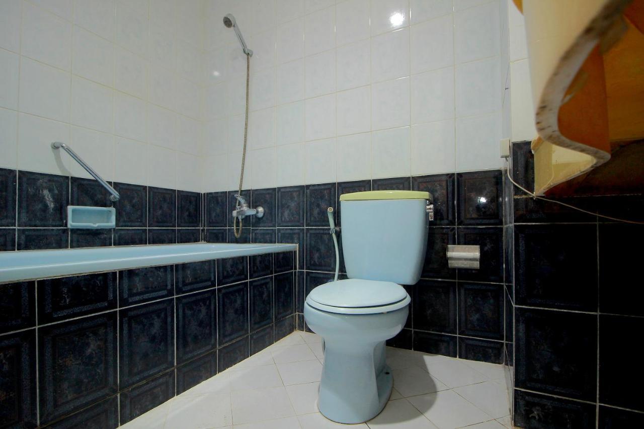 Oyo 2360 Hotel Rio Bengkulu Esterno foto