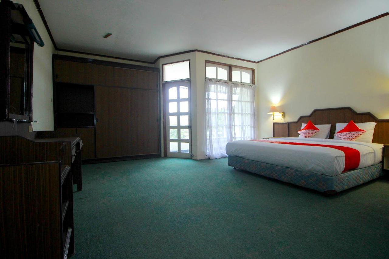 Oyo 2360 Hotel Rio Bengkulu Esterno foto