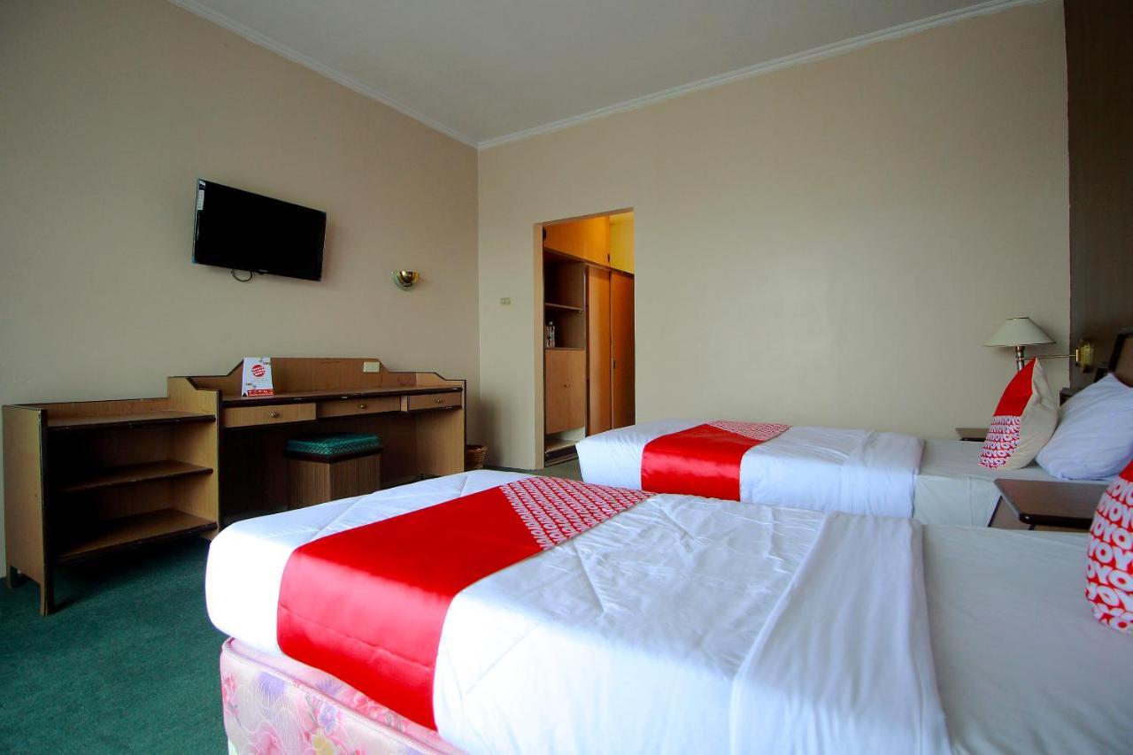 Oyo 2360 Hotel Rio Bengkulu Esterno foto