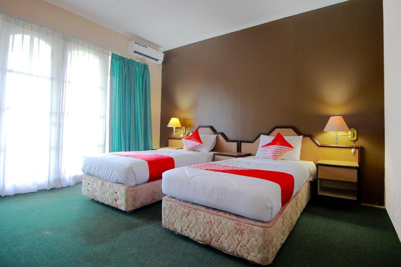Oyo 2360 Hotel Rio Bengkulu Esterno foto