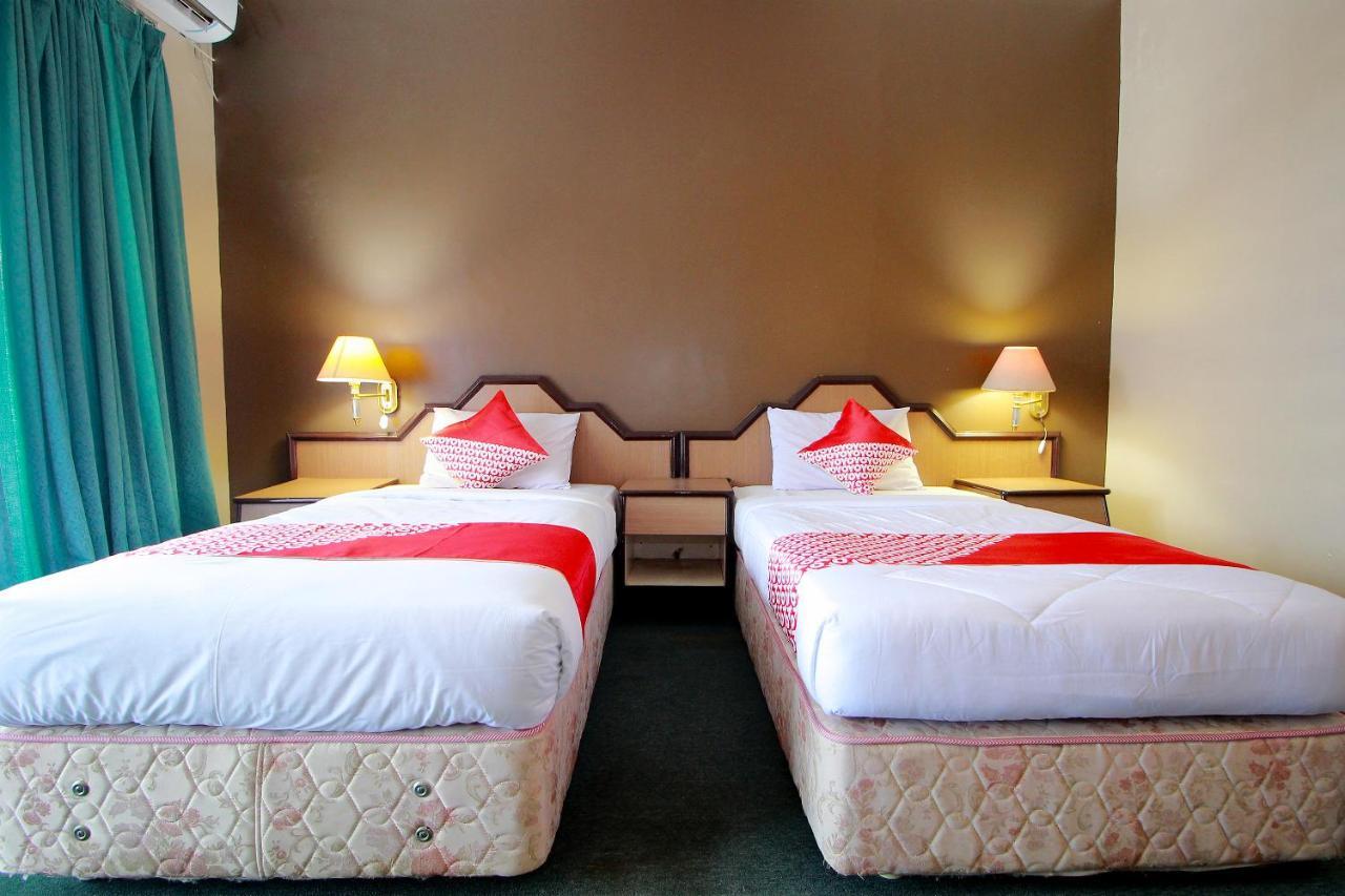Oyo 2360 Hotel Rio Bengkulu Esterno foto